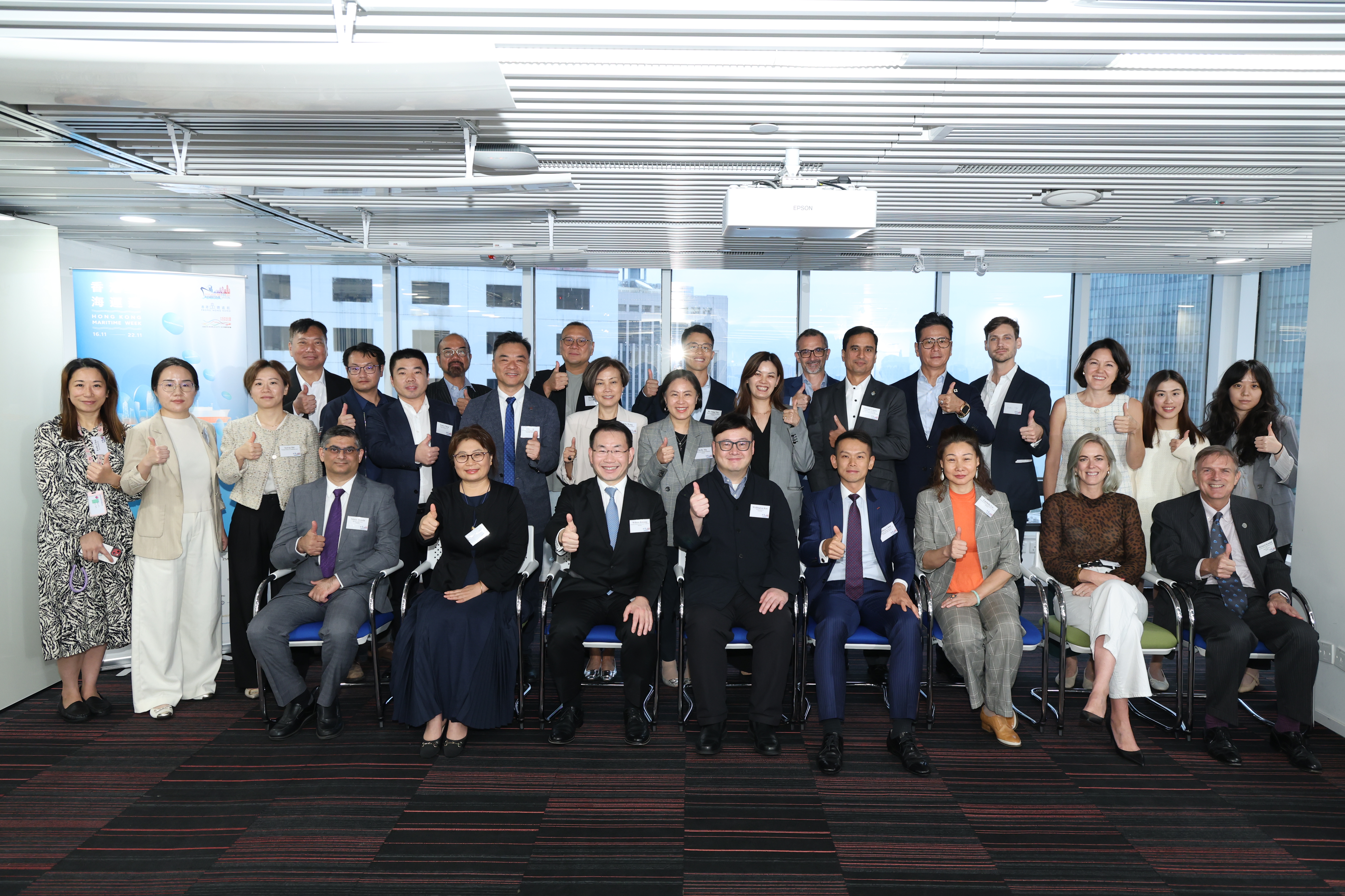 Representatives from various organisers of Hong Kong Maritime Week 2025 gathered on October 28 to participate in the “Get-Together Session”, where they exchanged ideas and shared highlights of the events in a lively atmosphere.(3)