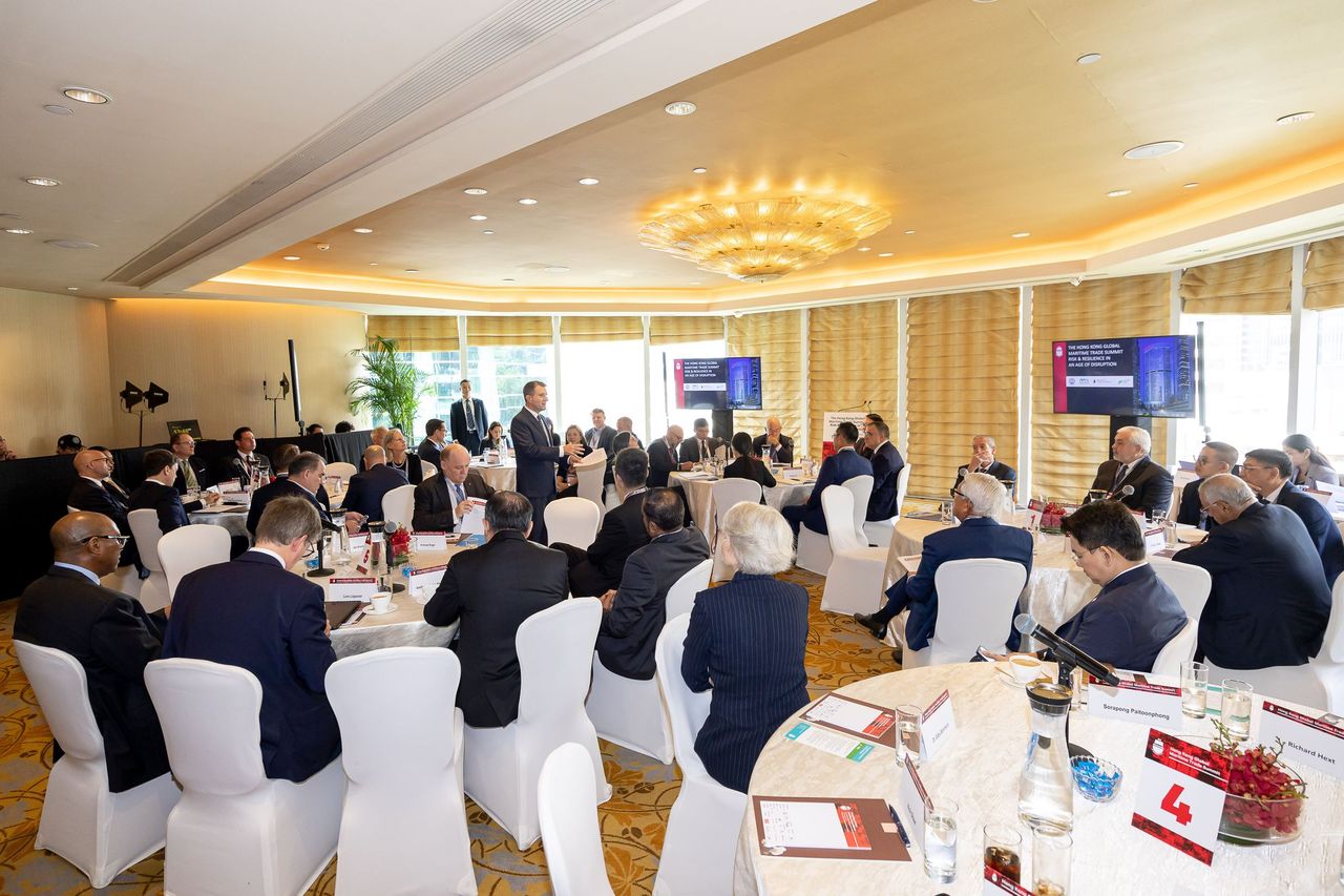 去年的「香港海运周」创下18,000名现场参与者和650万线上观看人次的纪录。(3) 去年的「香港海运周」创下18,000名现场参与者和650万线上观看人次的纪录。(3)