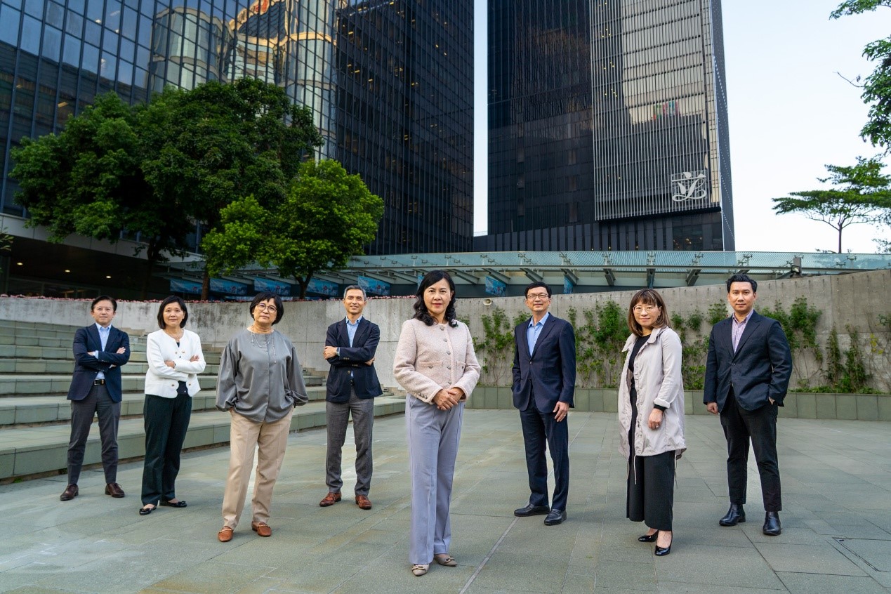 运输及物流局已组成立法会换届选举专班,集结海陆空力量,全力投入立法会选举。 运输及物流局已组成立法会换届选举专班,集结海陆空力量,全力投入立法会选举。