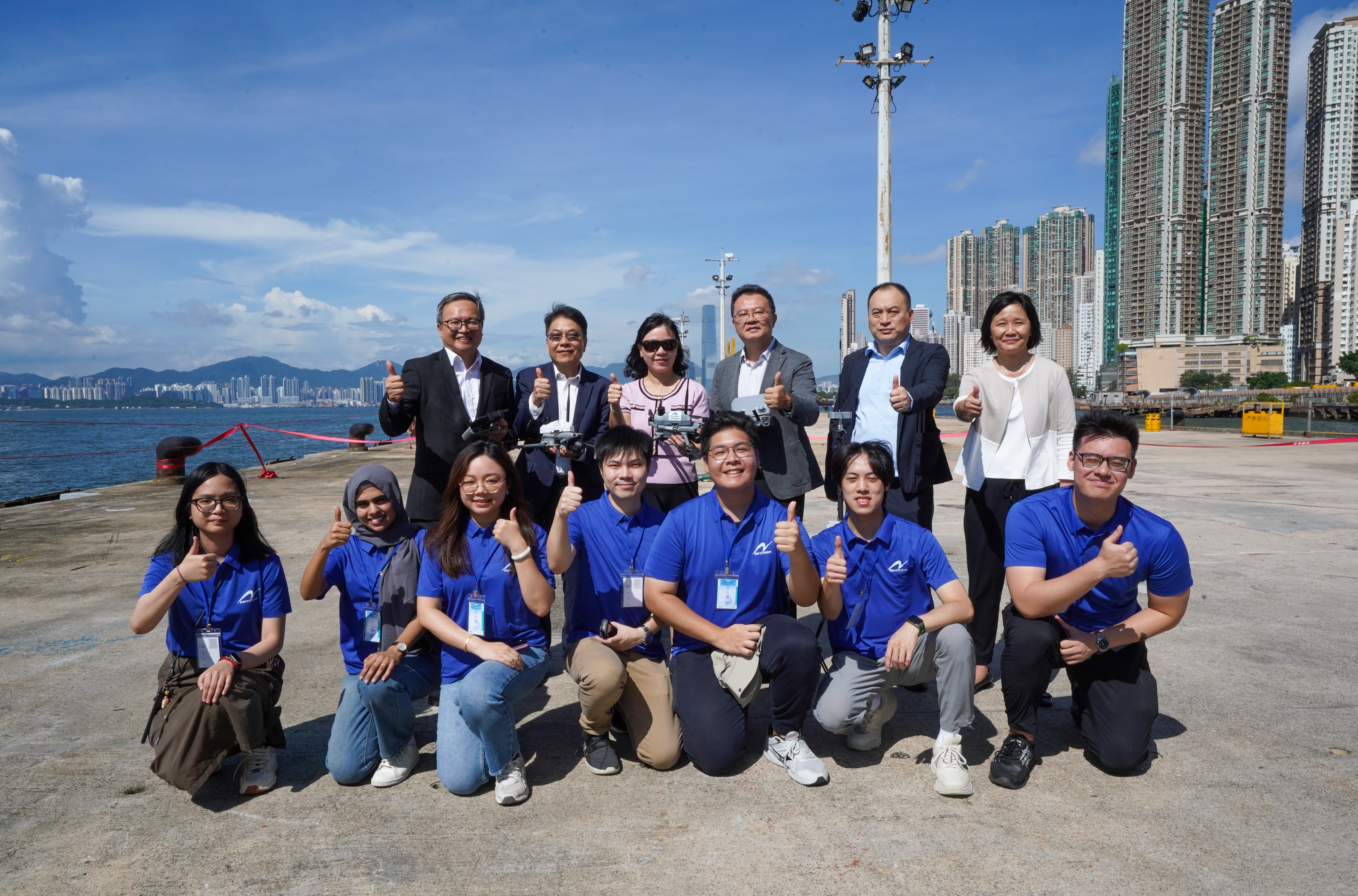 我去年親身視察同一研究機構研發的無人機「衛星導航干擾預警機系統」示範，印象深刻。