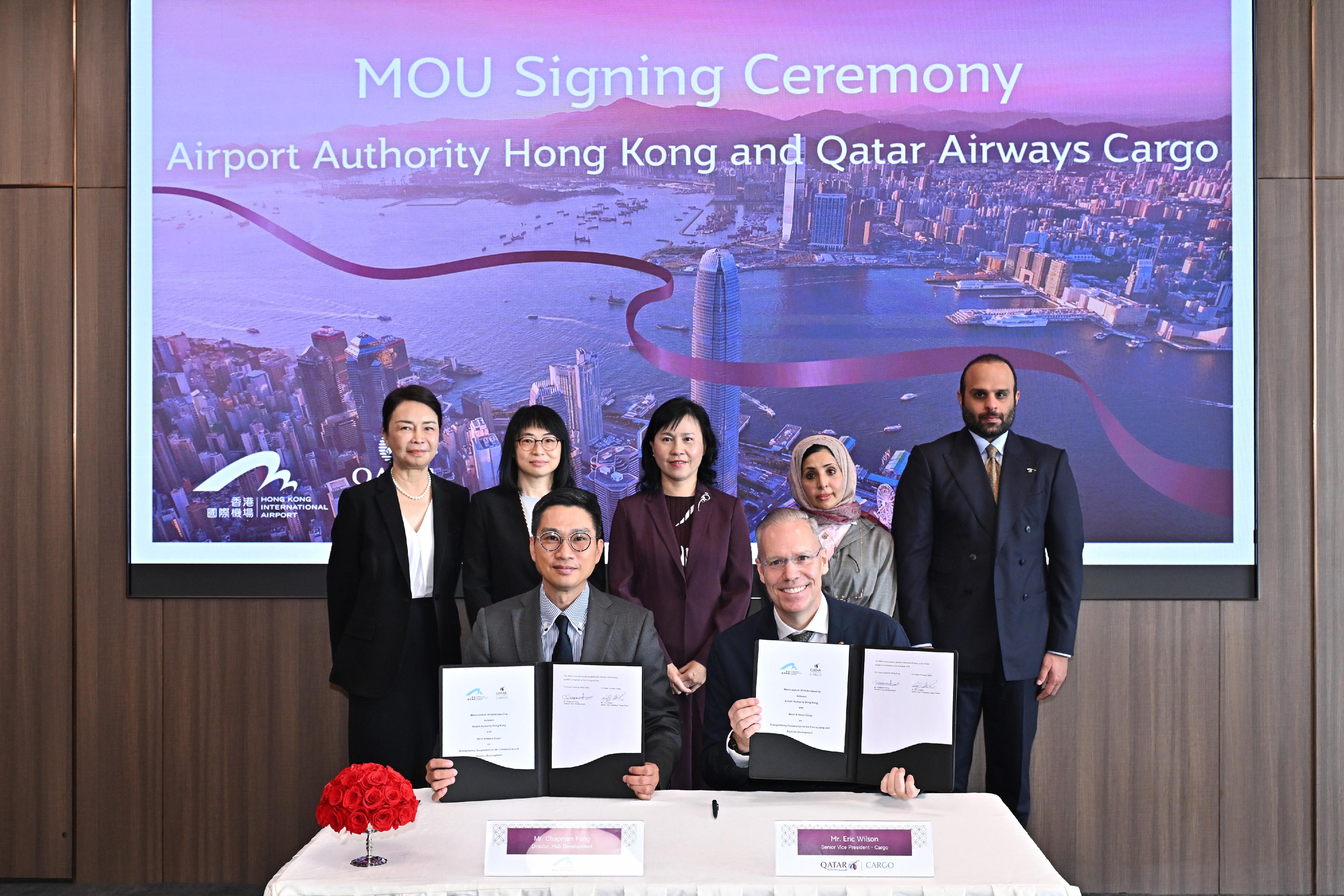 Qatar Airways Cargo today (August 19) opened its air cargo regional office in Hong Kong and signed a Memorandum of Understanding (MOU) with Airport Authority Hong Kong to strengthen co-operation on air connectivity and aviation development. Photo shows the Secretary for Transport and Logistics, Ms Mable Chan (back row, centre), and other guests witnessing the signing of the MOU.